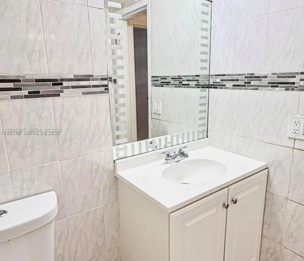 5100 SW 41st St #115 Pembroke Park, FL 33023