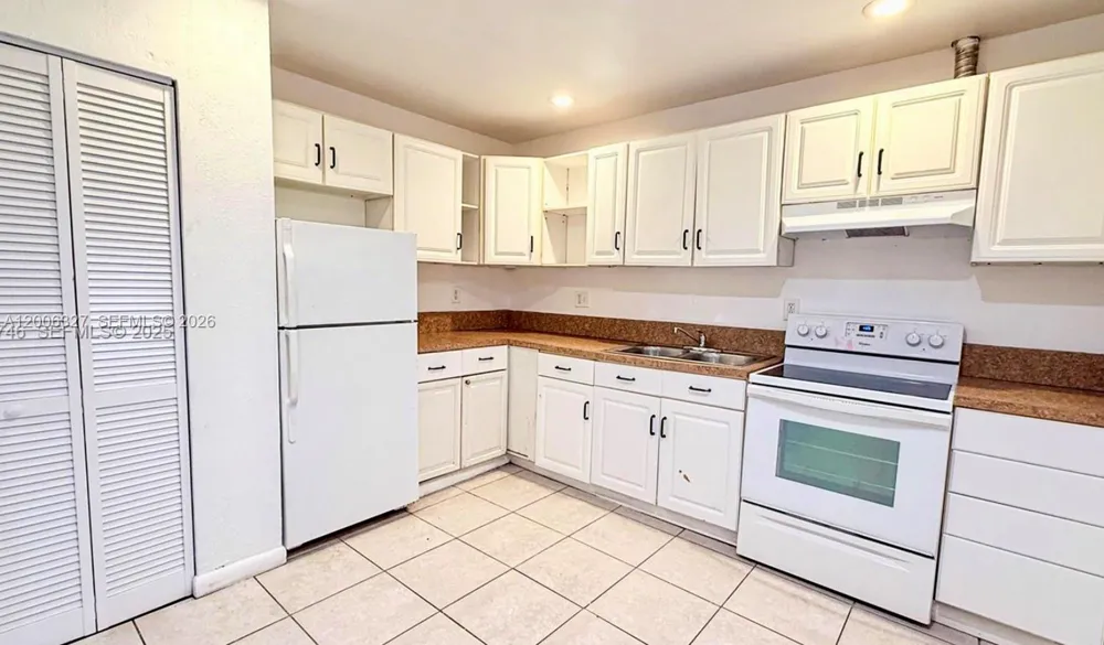 5100 SW 41st St #115 Pembroke Park, FL 33023