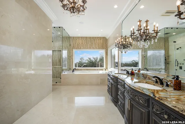 11 Vineyard Dr. San Antonio, TX 78257