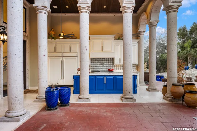 11 Vineyard Dr. San Antonio, TX 78257