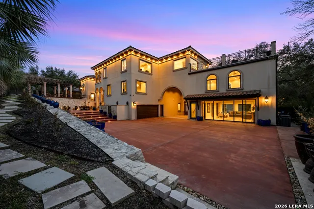 11 Vineyard Dr. San Antonio, TX 78257