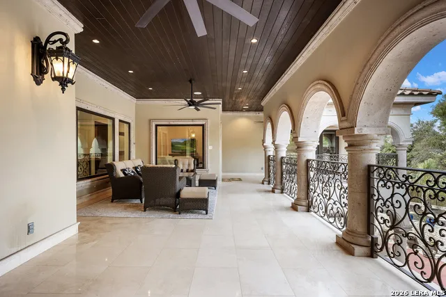 11 Vineyard Dr. San Antonio, TX 78257