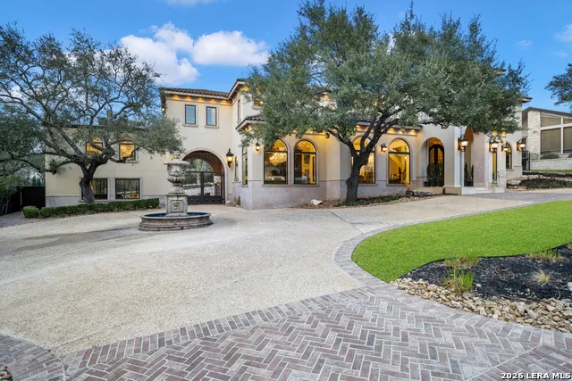 11 Vineyard Dr. San Antonio, TX 78257