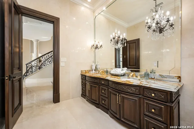 11 Vineyard Dr. San Antonio, TX 78257