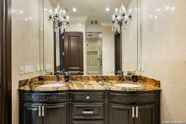 11 Vineyard Dr. San Antonio, TX 78257