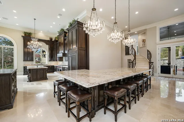 11 Vineyard Dr. San Antonio, TX 78257