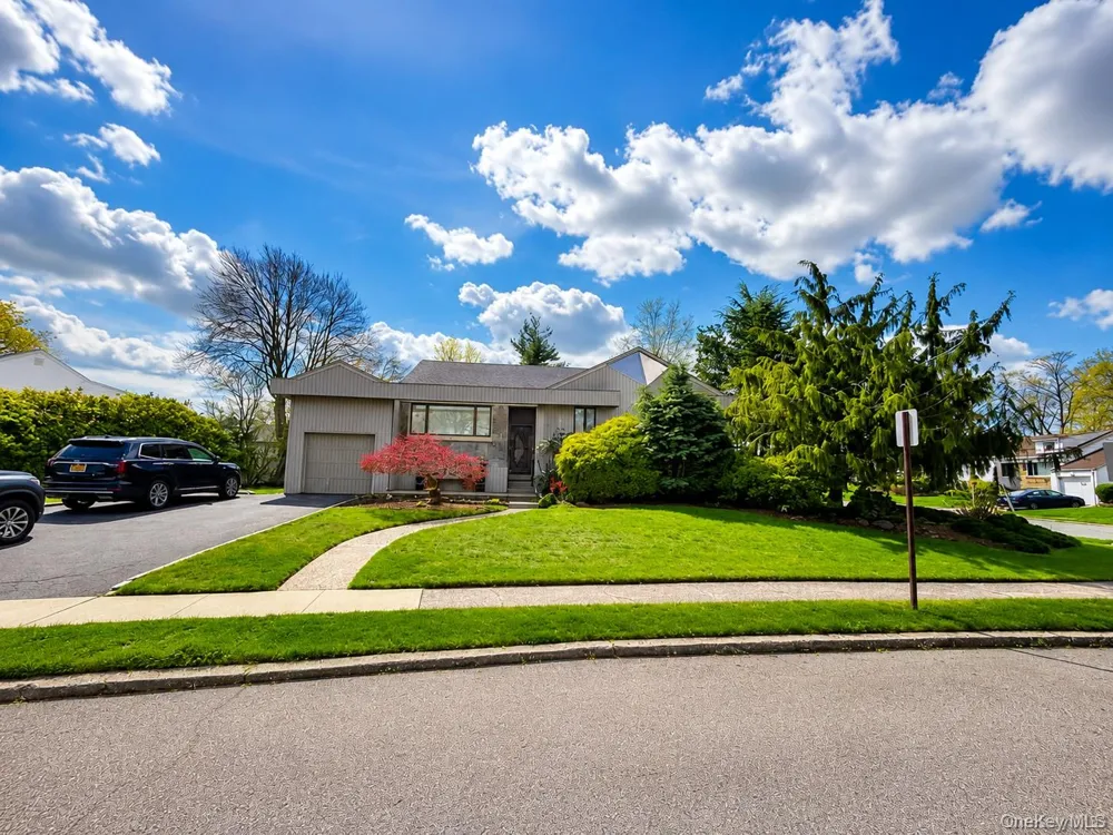 1 Rose Lane East Rockaway, NY 11518