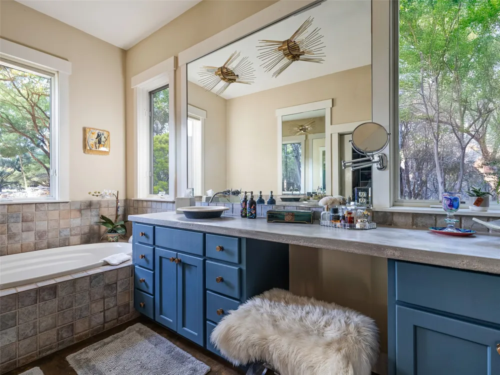 5818 Ranch Road 165 Blanco, TX 78606