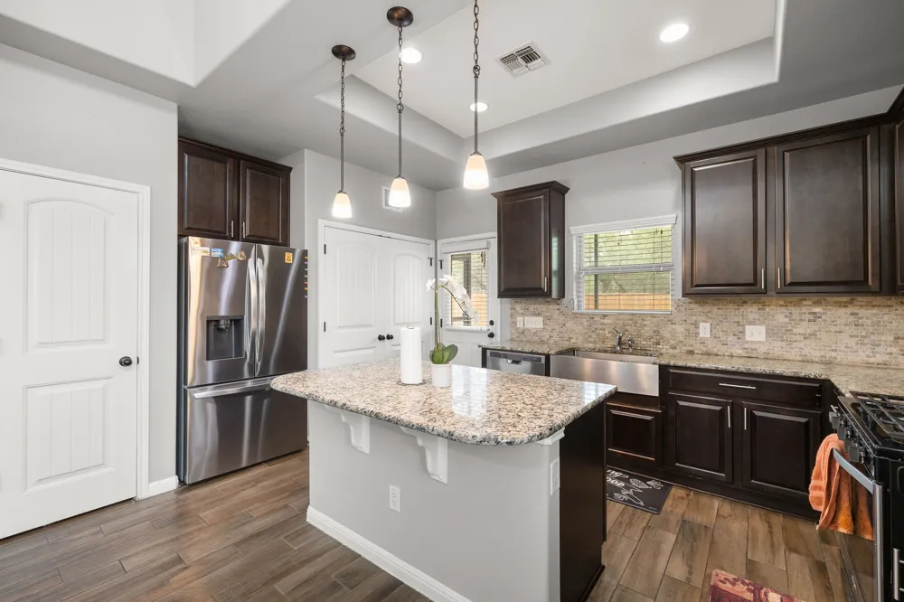 1401 Little Elm Trail #215 Cedar Park, TX 78613