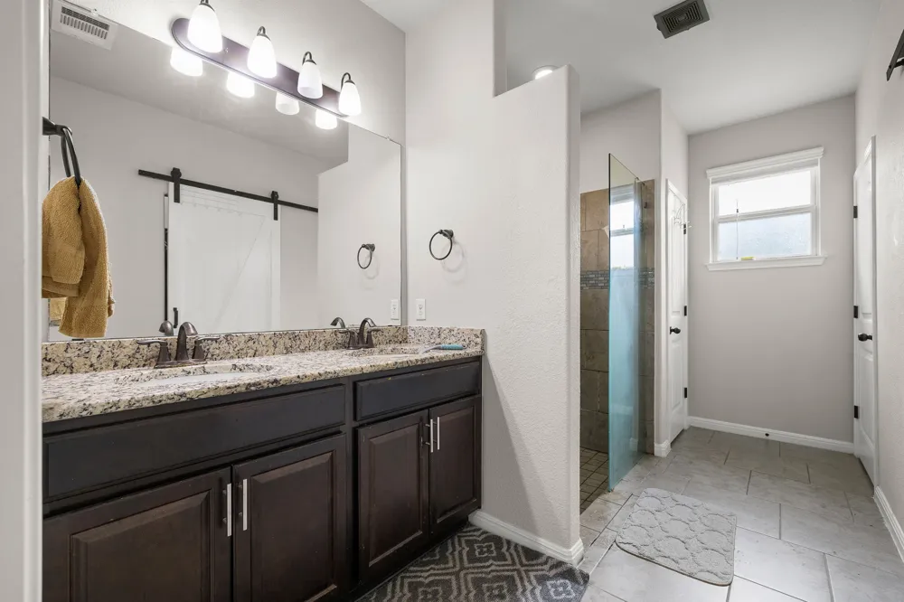 1401 Little Elm Trail #215 Cedar Park, TX 78613