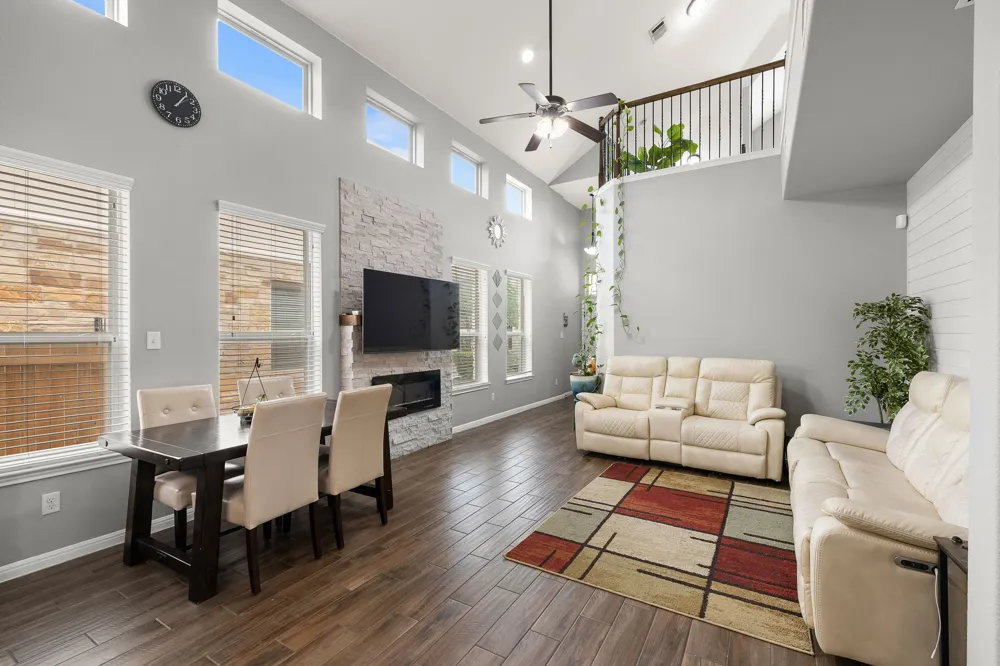 1401 Little Elm Trail #215 Cedar Park, TX 78613