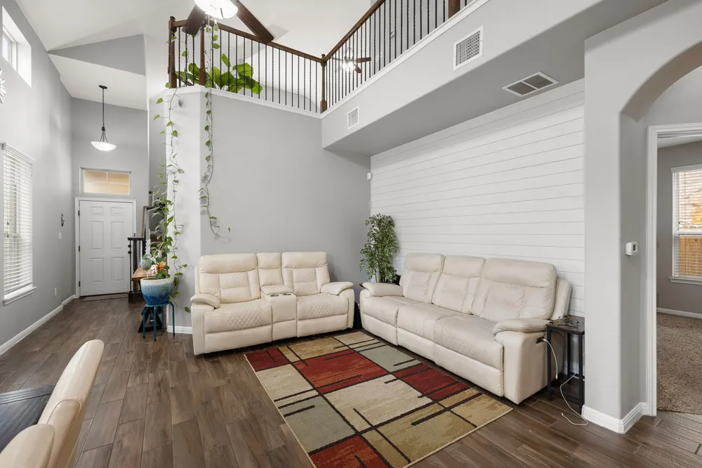 1401 Little Elm Trail #215 Cedar Park, TX 78613