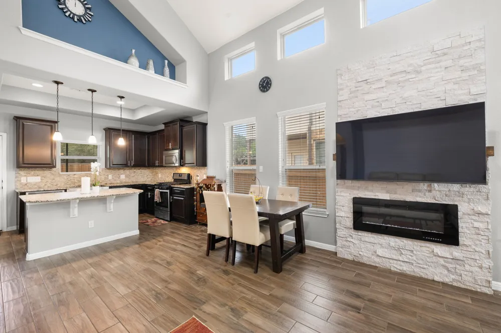 1401 Little Elm Trail #215 Cedar Park, TX 78613