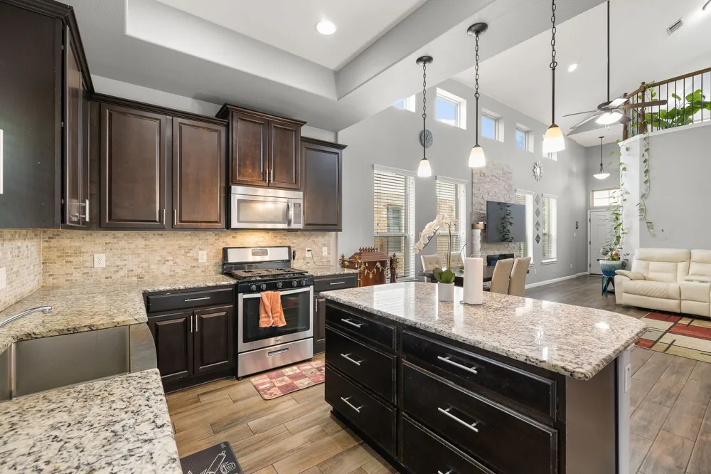 1401 Little Elm Trail #215 Cedar Park, TX 78613