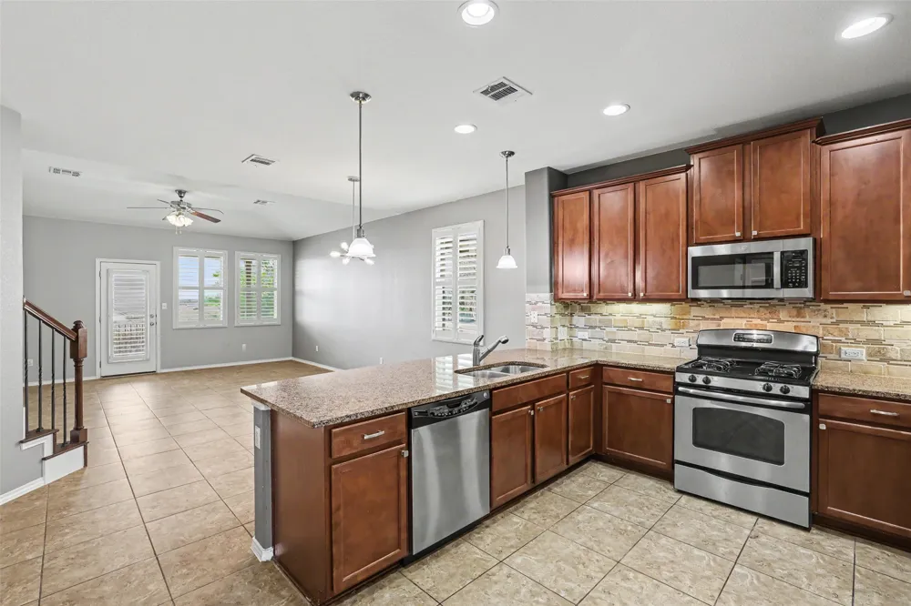 6227 Aviara Drive #E3 Austin, TX 78735
