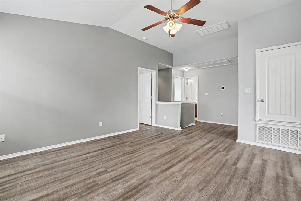 6227 Aviara Drive #E3 Austin, TX 78735