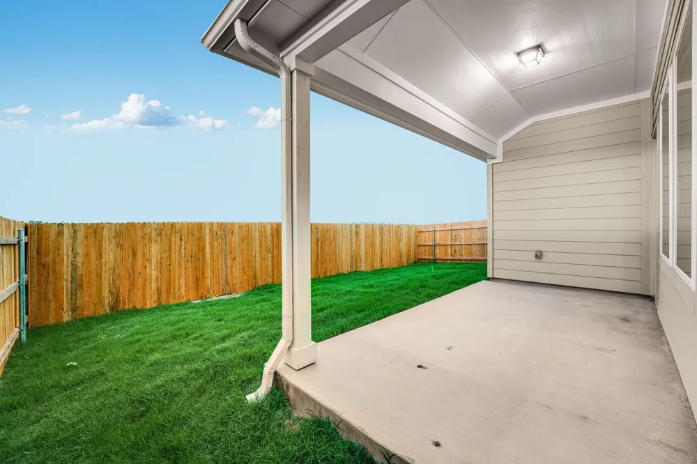 14130 Edna Maxine Walk Del Valle, TX 78617