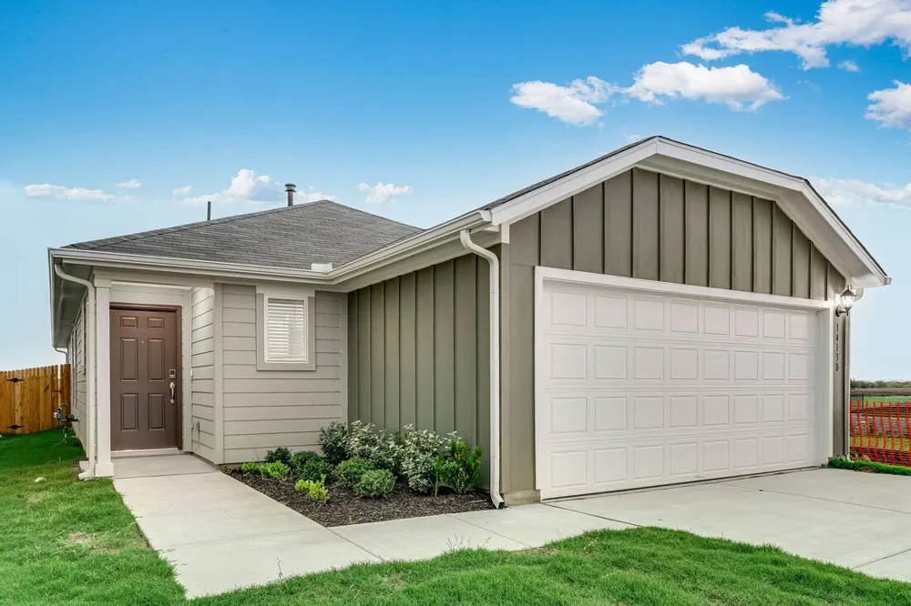 14130 Edna Maxine Walk Del Valle, TX 78617