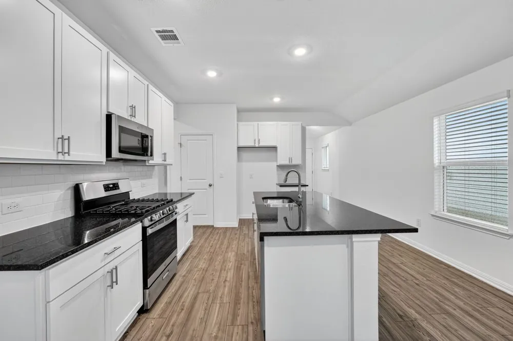 14130 Edna Maxine Walk Del Valle, TX 78617