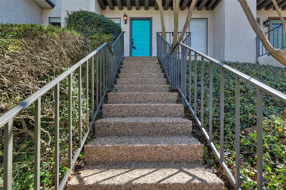 3607 Las Colinas Drive #B Austin, TX 78731