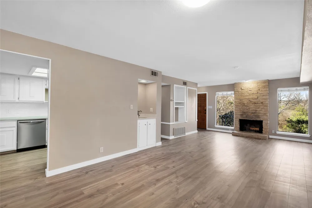 3607 Las Colinas Drive #B Austin, TX 78731