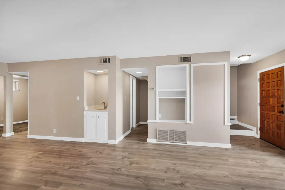 3607 Las Colinas Drive #B Austin, TX 78731