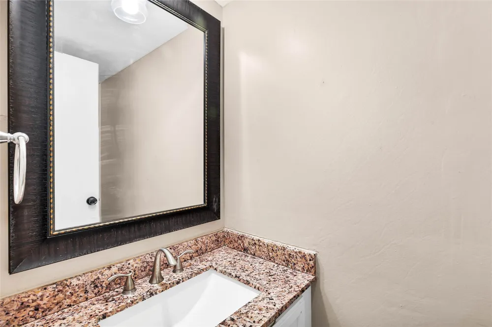 3607 Las Colinas Drive #B Austin, TX 78731