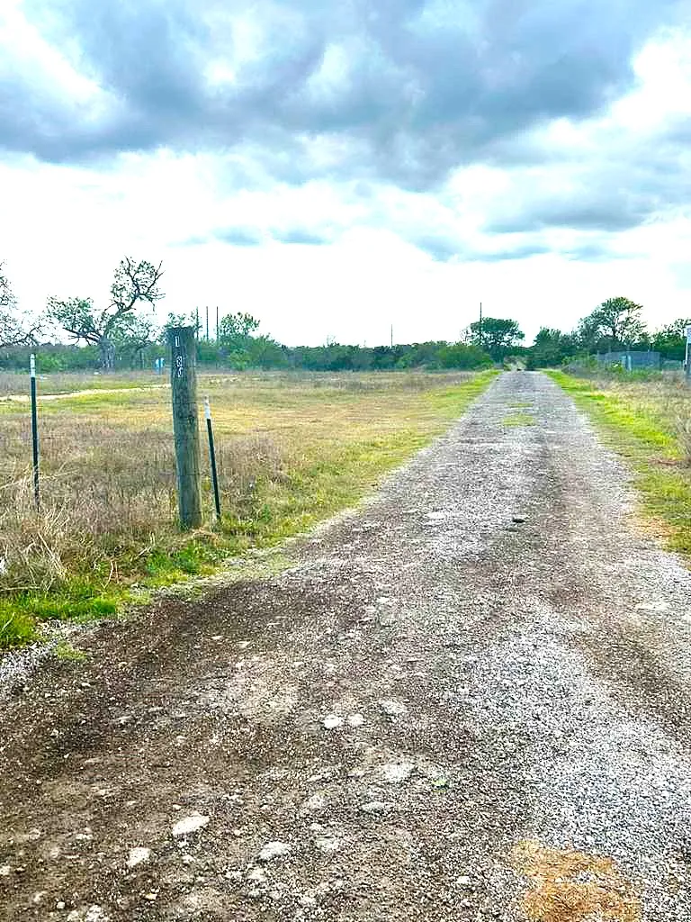 1060 Fox Lane #Tract 4 Lockhart, TX 78644
