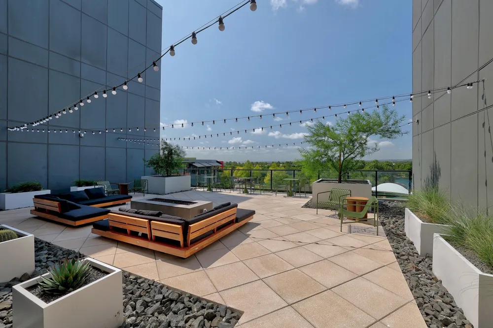 1701 Simond Avenue #215 Austin, TX 78723