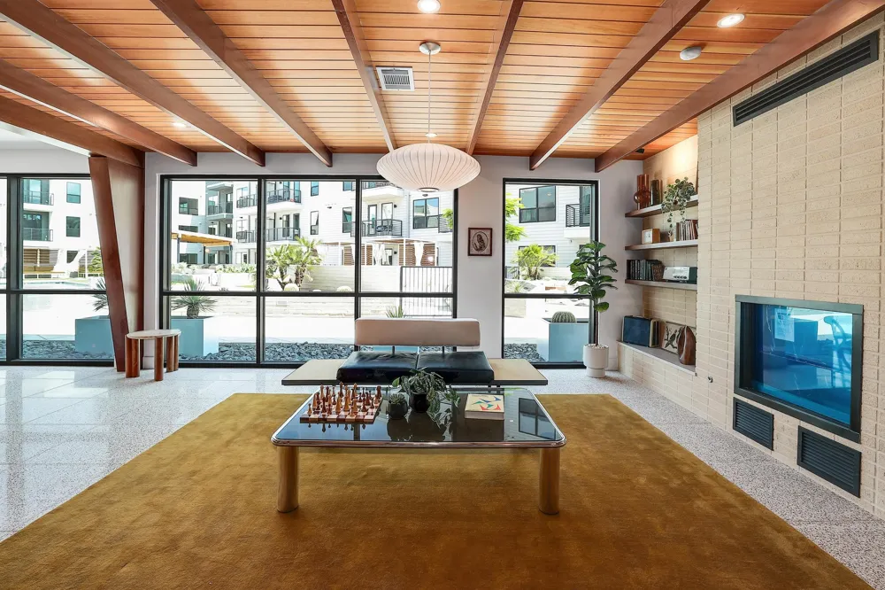 1701 Simond Avenue #215 Austin, TX 78723
