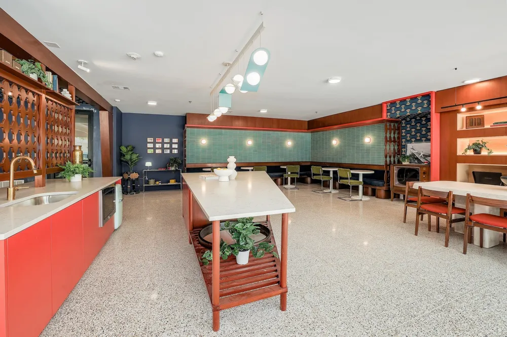 1701 Simond Avenue #215 Austin, TX 78723