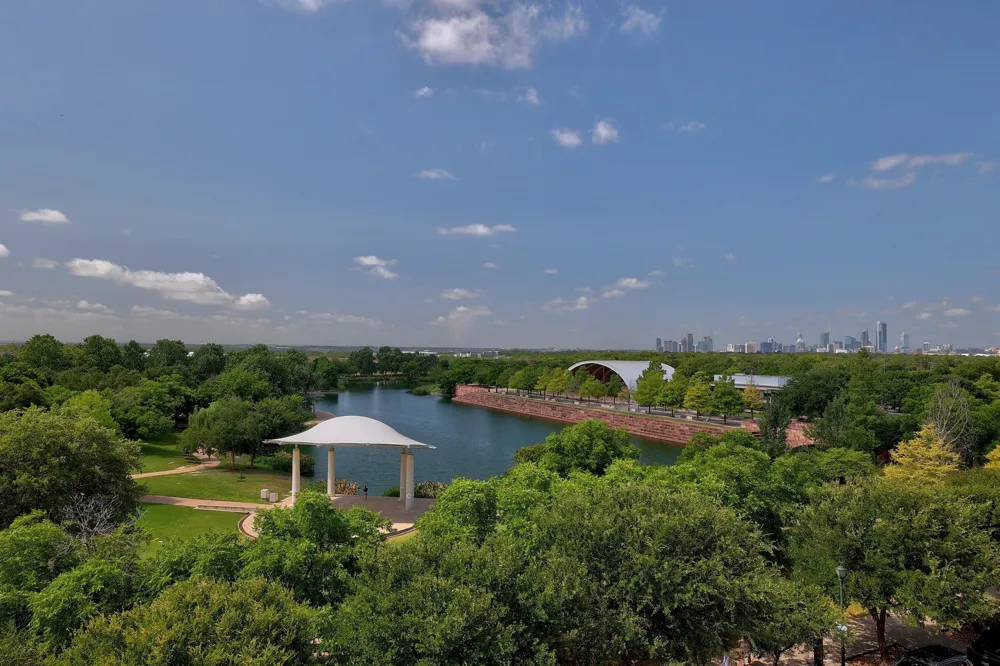 1701 Simond Avenue #215 Austin, TX 78723