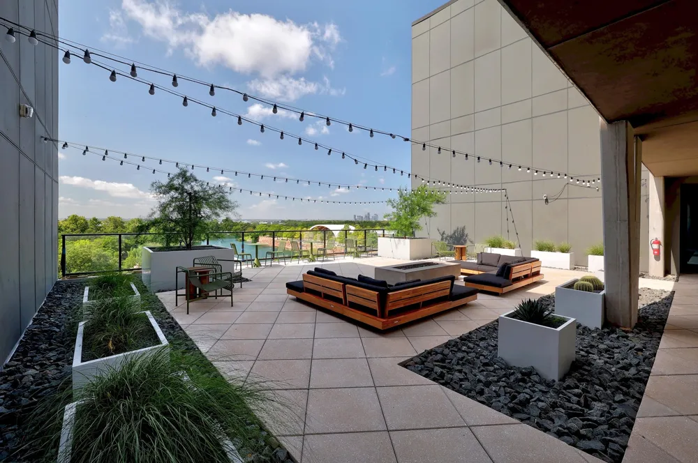 1701 Simond Avenue #215 Austin, TX 78723