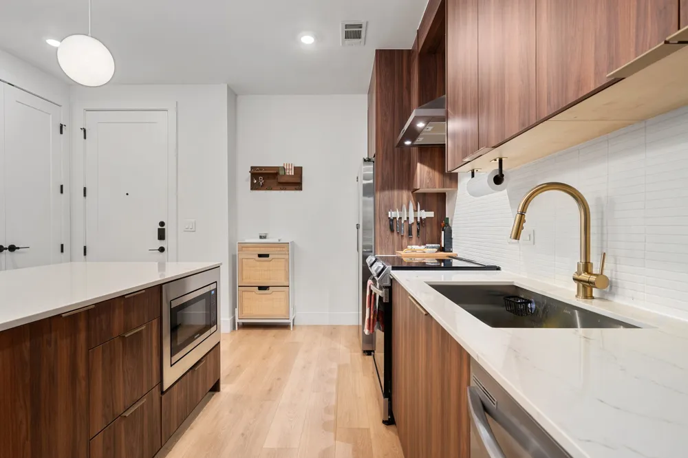 1701 Simond Avenue #215 Austin, TX 78723