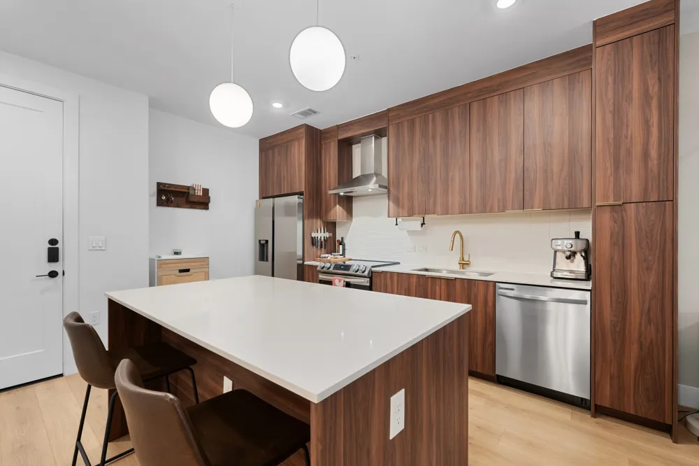 1701 Simond Avenue #215 Austin, TX 78723