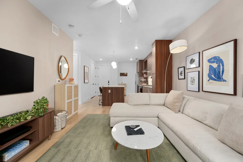 1701 Simond Avenue #215 Austin, TX 78723