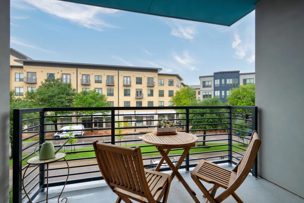 1701 Simond Avenue #215 Austin, TX 78723
