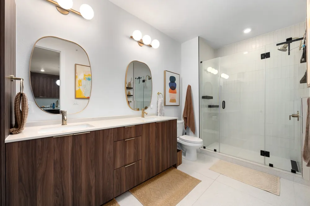 1701 Simond Avenue #215 Austin, TX 78723