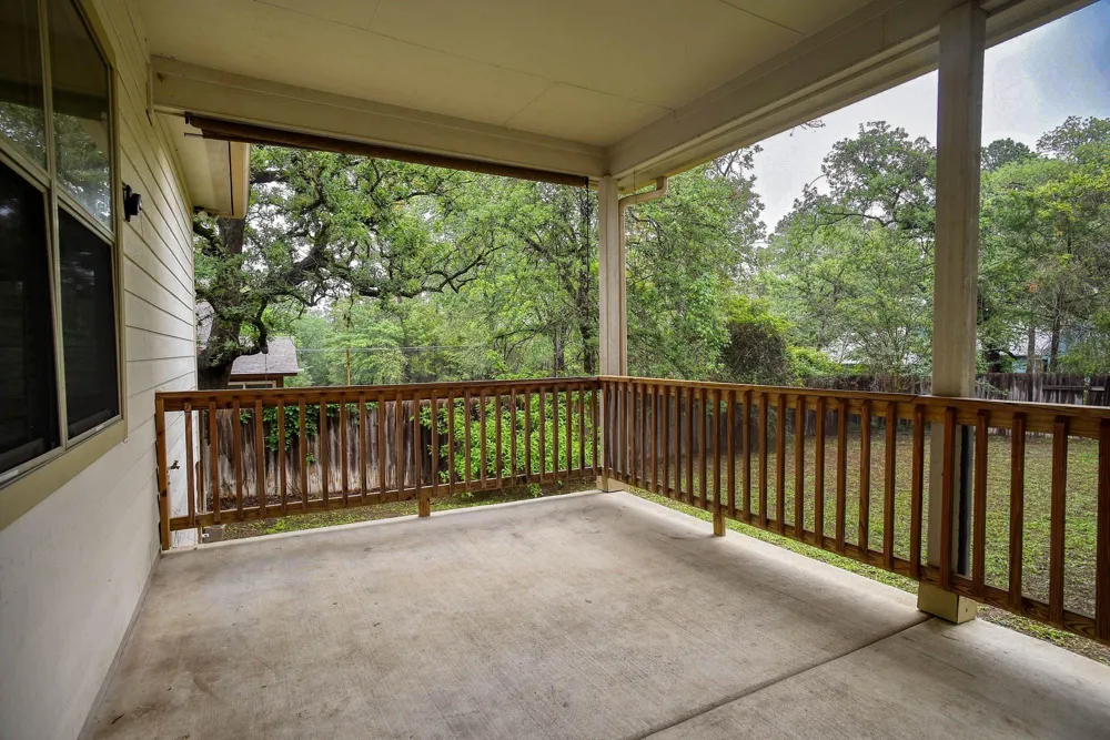 105 S Kaupo Drive Bastrop, TX 78602