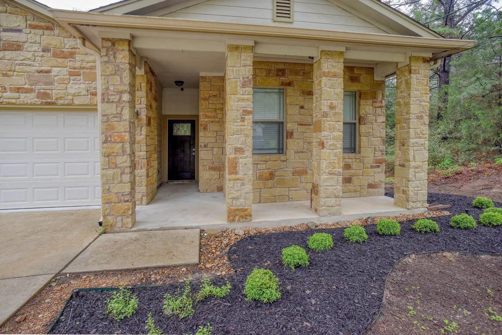 105 S Kaupo Drive Bastrop, TX 78602