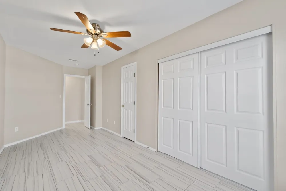 2301 Red Bird Cove Lago Vista, TX 78645