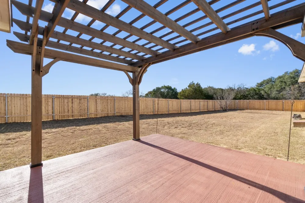 2301 Red Bird Cove Lago Vista, TX 78645
