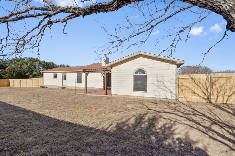 2301 Red Bird Cove Lago Vista, TX 78645