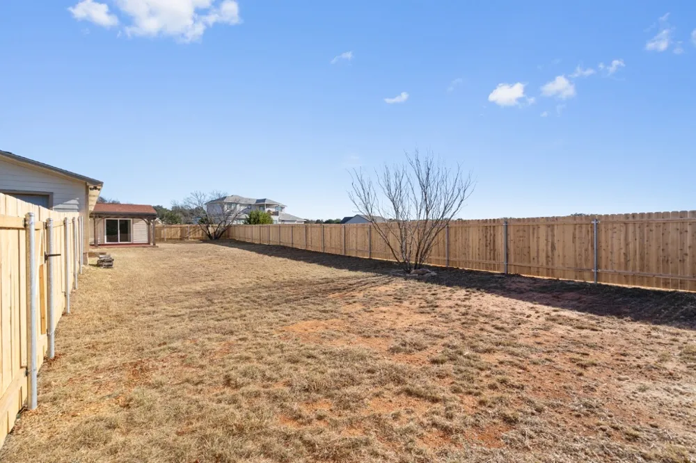 2301 Red Bird Cove Lago Vista, TX 78645