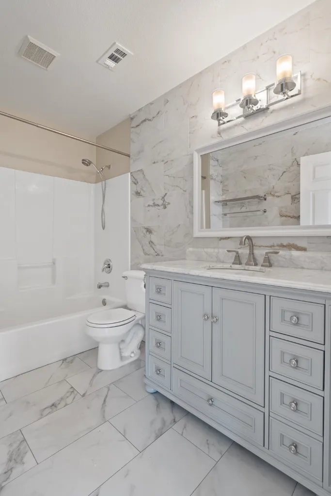 2301 Red Bird Cove Lago Vista, TX 78645