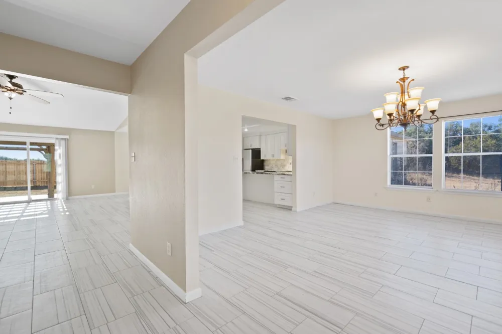 2301 Red Bird Cove Lago Vista, TX 78645