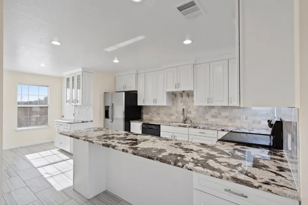 2301 Red Bird Cove Lago Vista, TX 78645