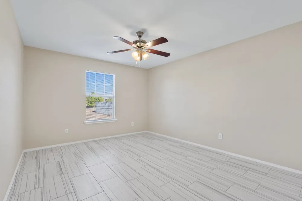 2301 Red Bird Cove Lago Vista, TX 78645