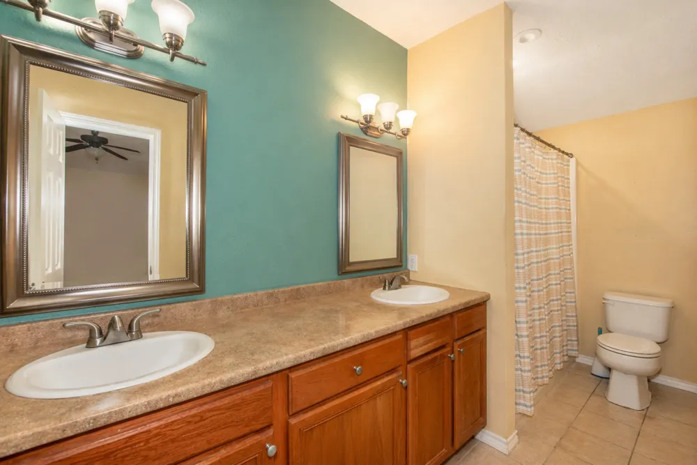877 Hollow Bend Caldwell, TX 77836