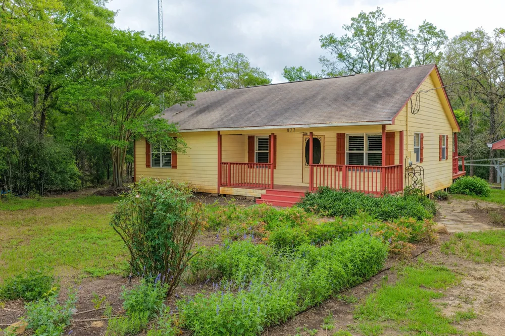 877 Hollow Bend Caldwell, TX 77836